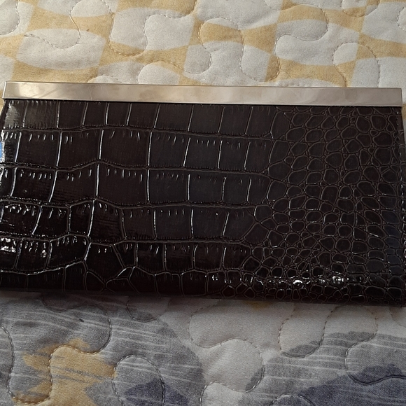Purse - Picture 2 of 3
